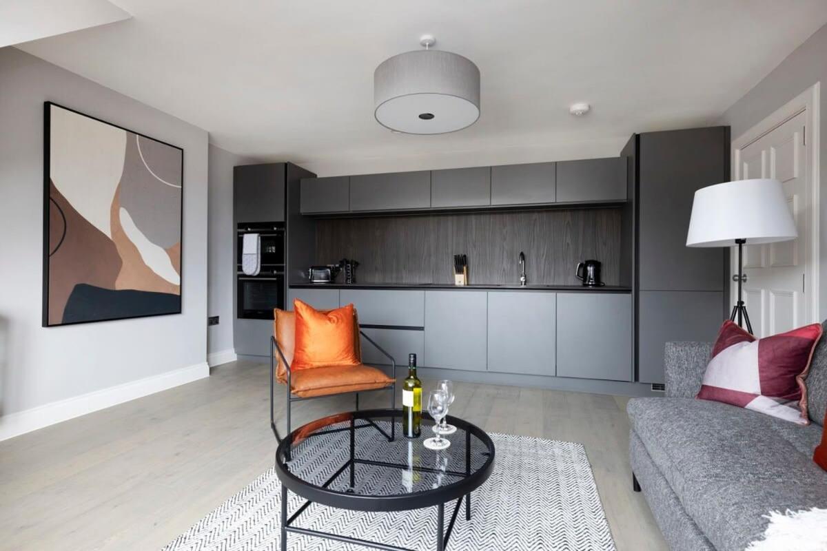 Dragon Suites - City Centre Castle View 1 Bed Apartment Edimburgo Exterior foto