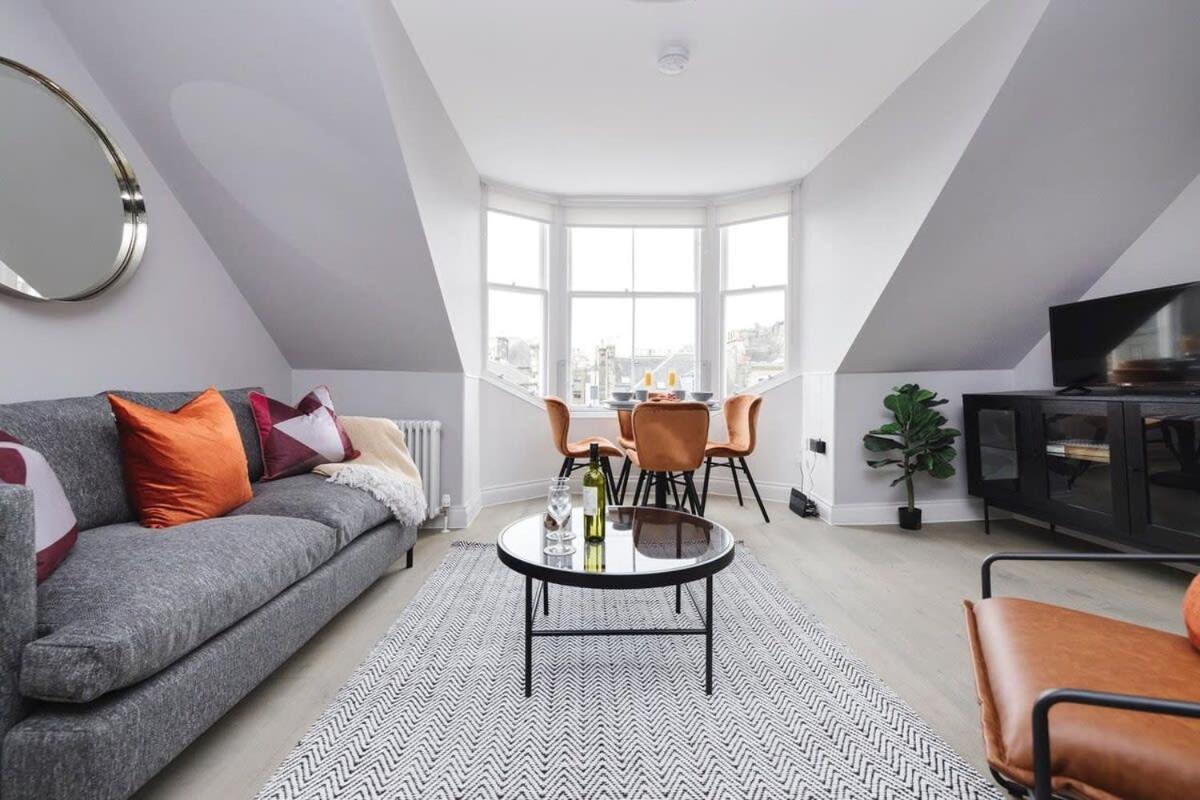 Dragon Suites - City Centre Castle View 1 Bed Apartment Edimburgo Exterior foto