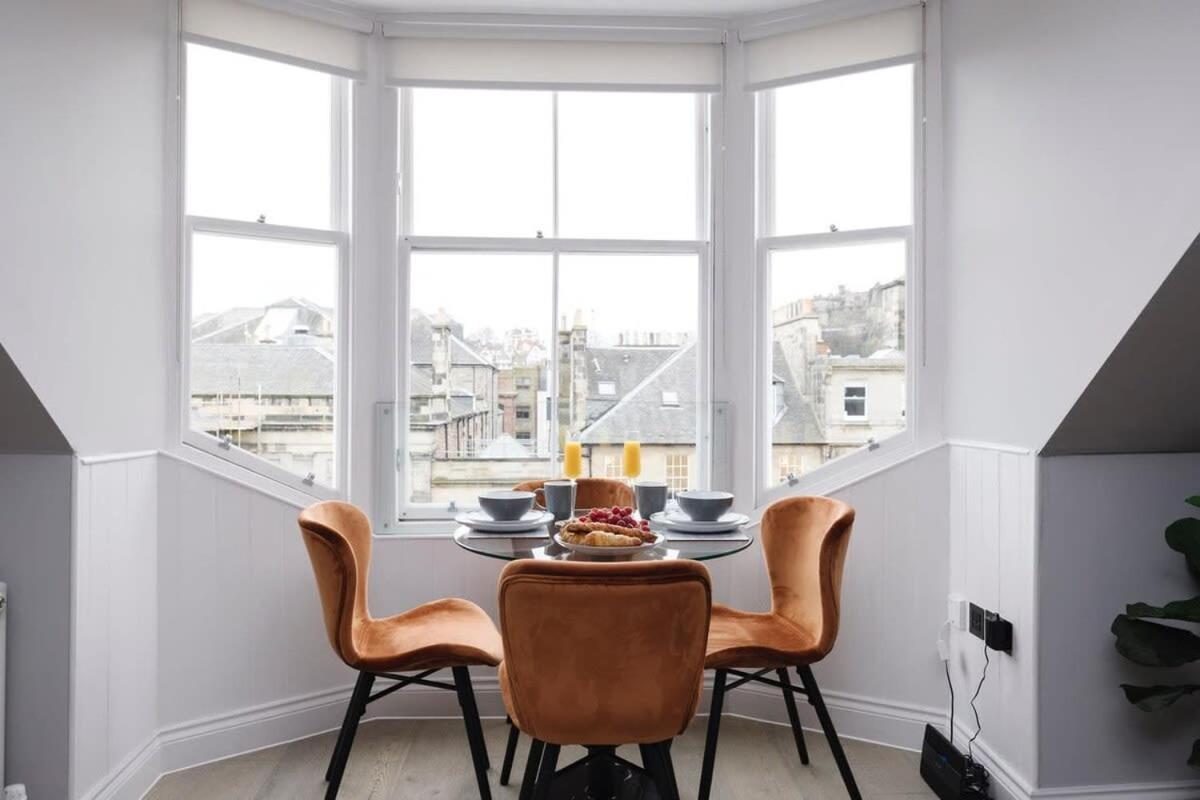 Dragon Suites - City Centre Castle View 1 Bed Apartment Edimburgo Exterior foto
