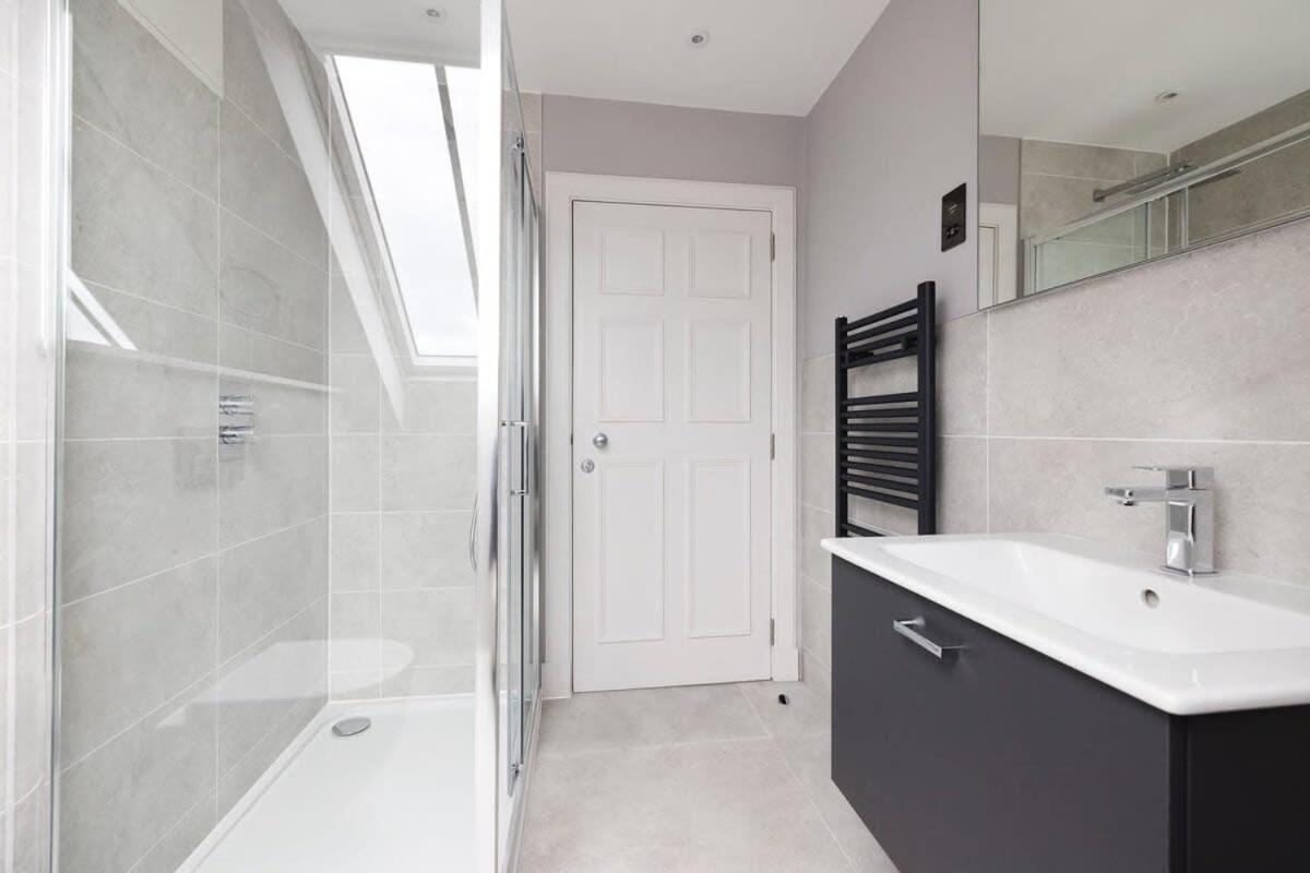 Dragon Suites - City Centre Castle View 1 Bed Apartment Edimburgo Exterior foto
